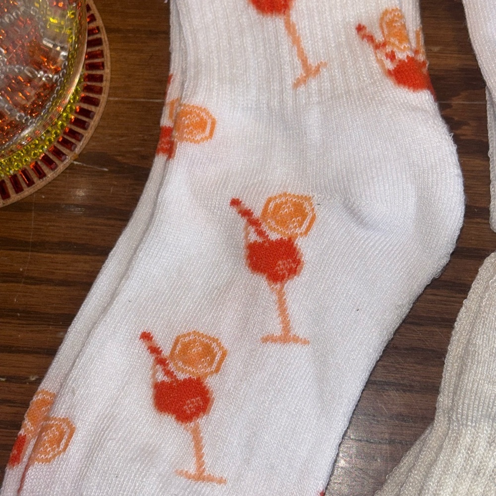Oranges & Cocktails Tumbler & Socks Set - Picture 5 of 11